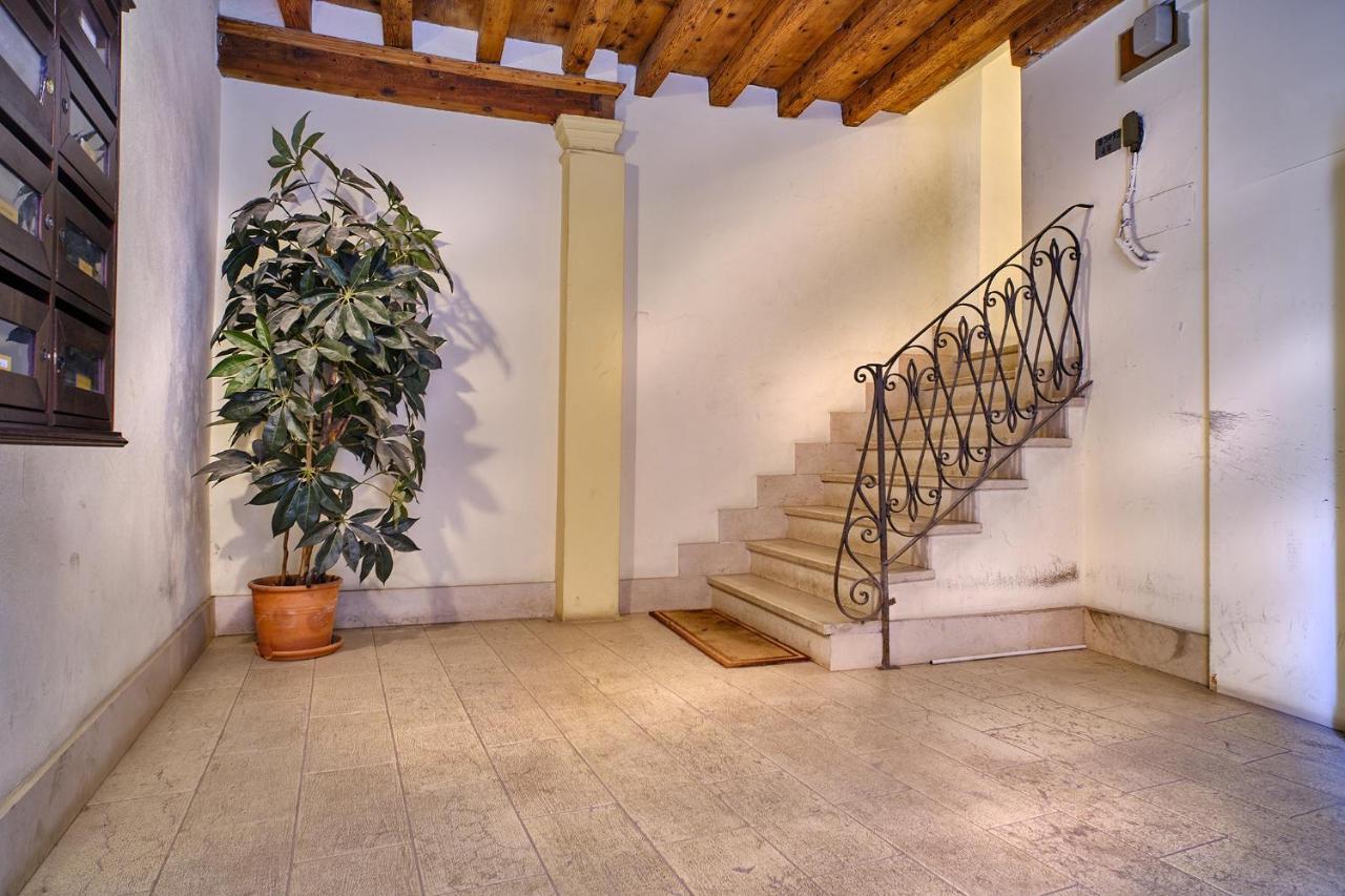 La Zulina Apartment Verona Bagian luar foto